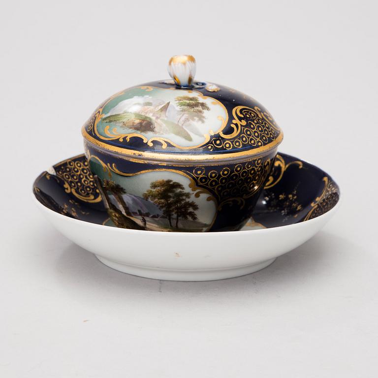 A Russian Popov porcelain hot chocolate cup, mid 19th Century.