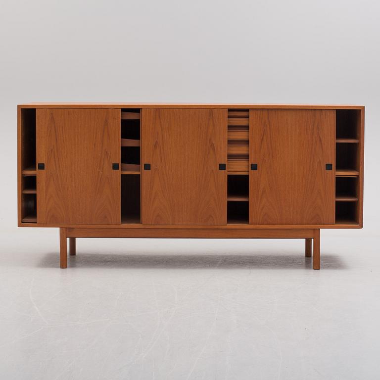 A second half of the 20th century teak veneered sideboard by Central Møbler Bolighus, Denmark.