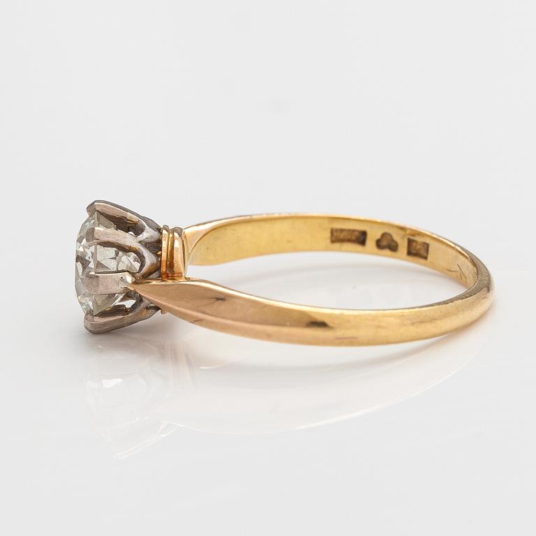 Ring, 18K guld, gammalslipad diamant ca 1.20 ct. Karl Andersson, Stockholm 1908.