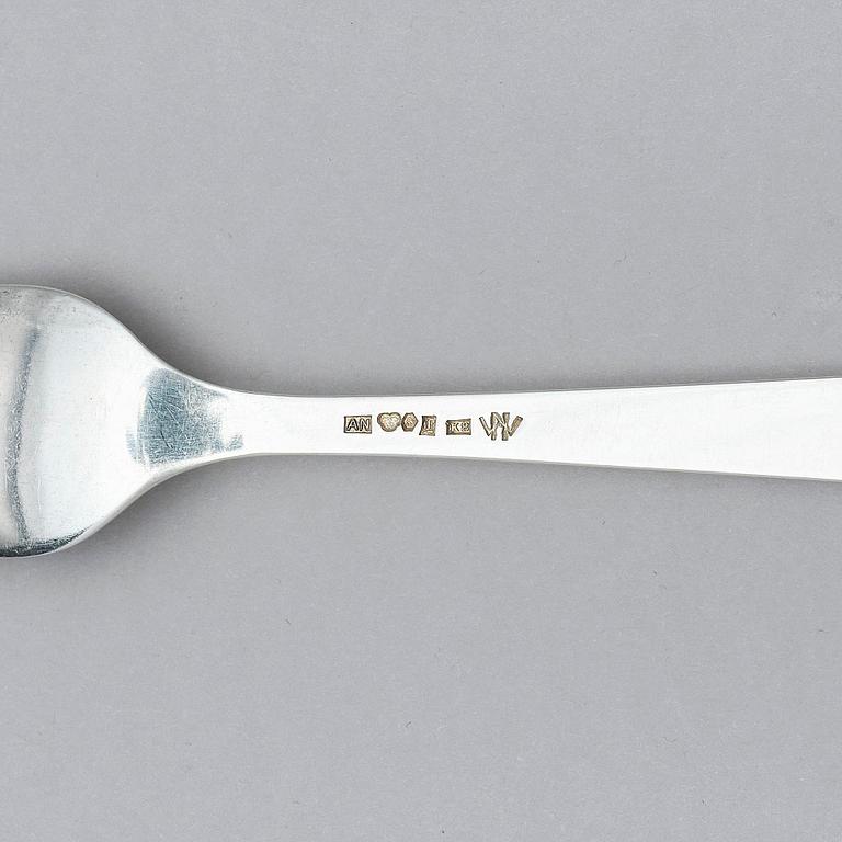 Wiwen Nilsson, salladsgafflar / vickningsgafflar, silver, 12 st, Lund 1936.