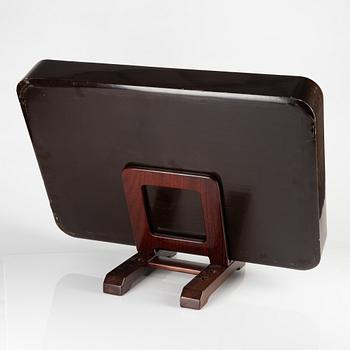 Bricka, lack. Japan, Meiji (1868-1912).