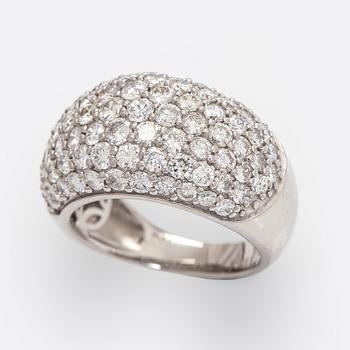 A platinum ring with brilliant-cut diamonds.