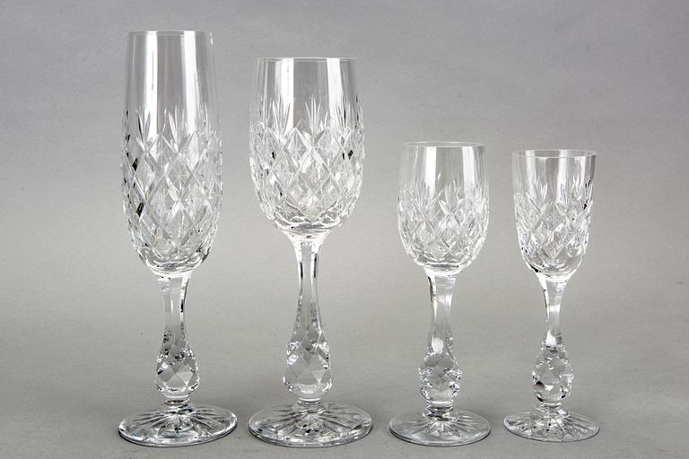 Fritz Kallenberg, glasservis, ca 87 delar, "Pompadour", Boda.