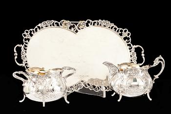 BRICKA, SOCKERSKÅL och GRÄDDKANNA, silver, GEWE, Malmö, 1960 och 70-tal, vikt ca 380g.