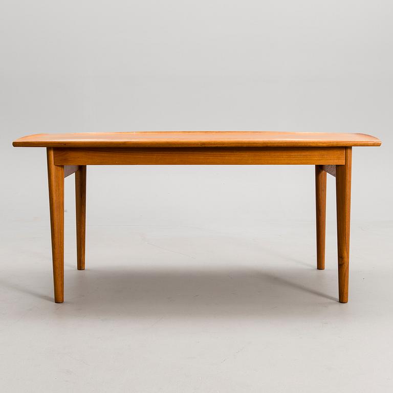 A mid-20th century coffee table.
