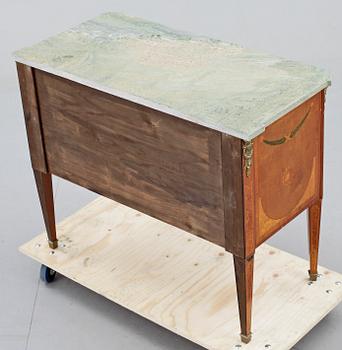 BYRÅ, gustaviansk stil, 1900-talets andra hälft.