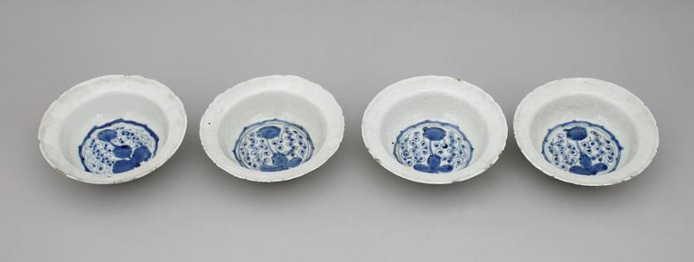 A set of four blue and white dishes. Ming dynasty, Wanli (1573-1620).