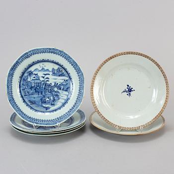 Six (4+2) blue and white export porcelain plates, Qing dynasty, Qianlong (1736-95).