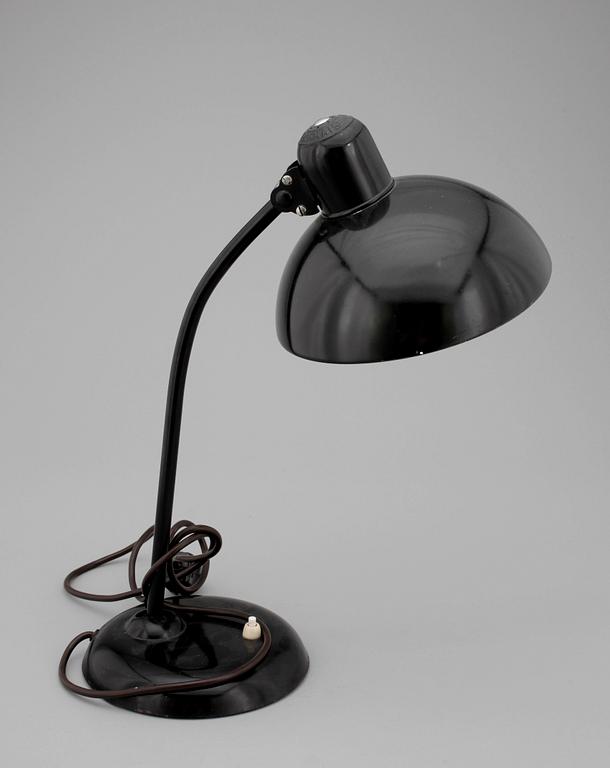 BORDSLAMPA. Christian Dell, Kaiser Gebr. Modellen formgiven 1936.