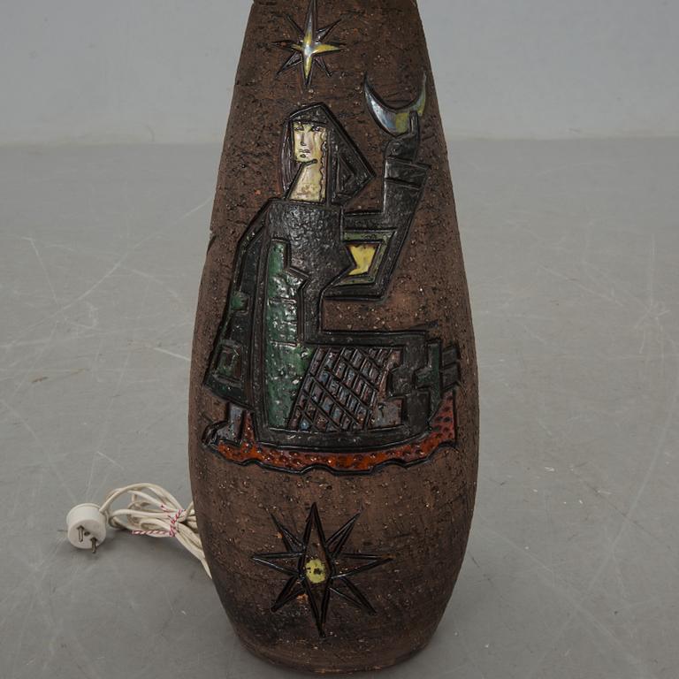 GOLVLAMPA, lergods, Marian Zawadsky, Tilgman, 1963.