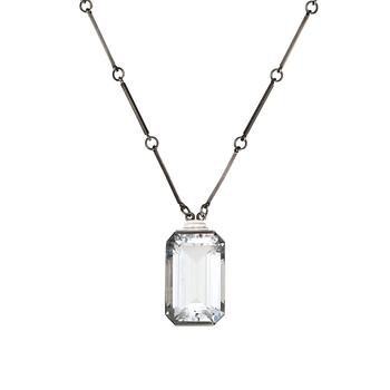 A Wiwen Nilsson sterling and rock crystal pendant and chain, Lund 1946.