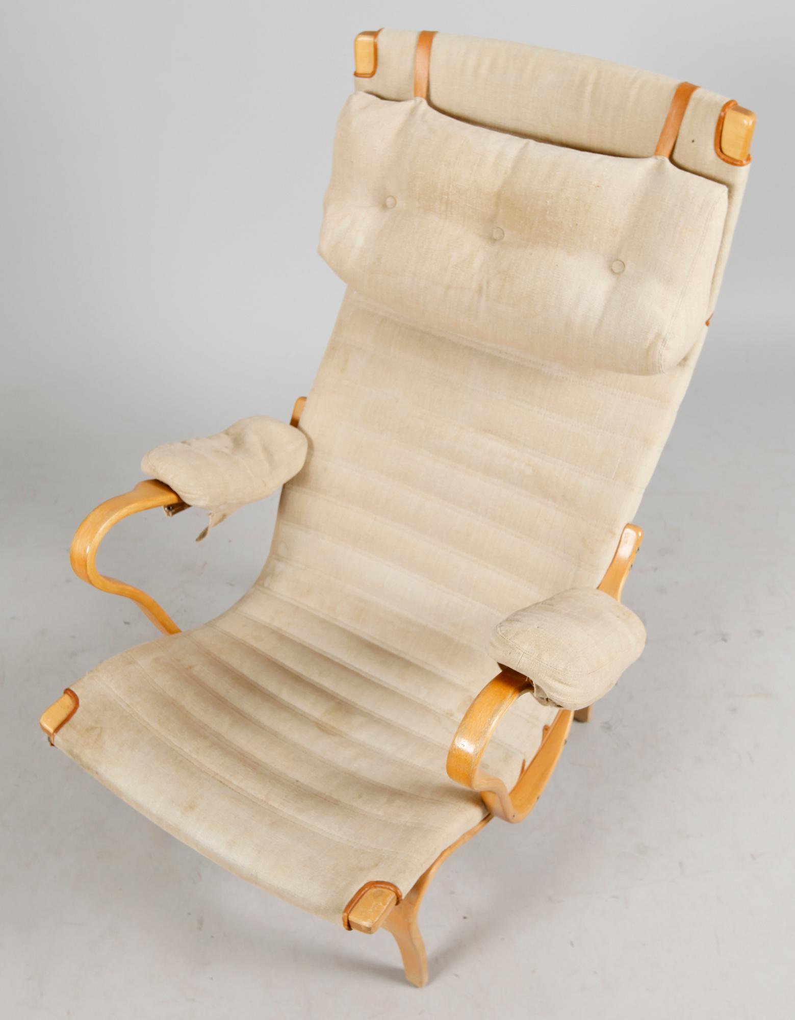 FÅTÖLJ, "Pernilla", Bruno Mathsson, 1900-talets andra hälft.