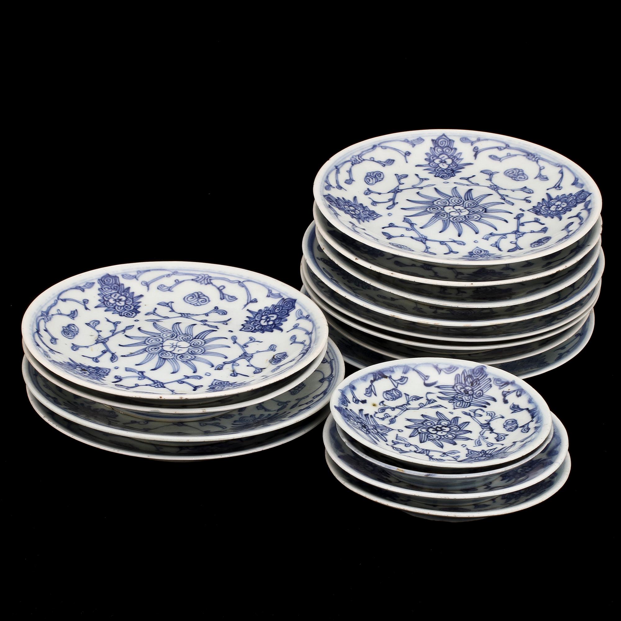 ASSIETTER, 16 st, porslin, Kina, 1800-tal.