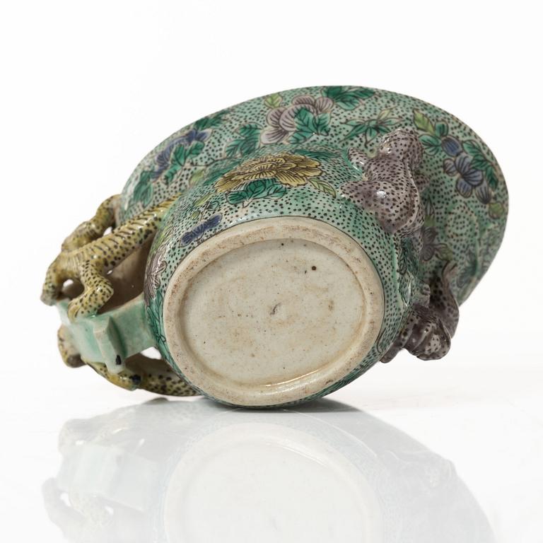A famille verte bisquit wine cup, Qing dynasty, Kangxi (1662-1722).