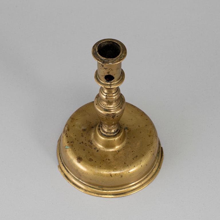 LJUSSTAKE, brons, 1600-tal.