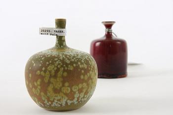 VASER, 2 st, stengods, Rolf Palm,
sign Palm, Mölle.