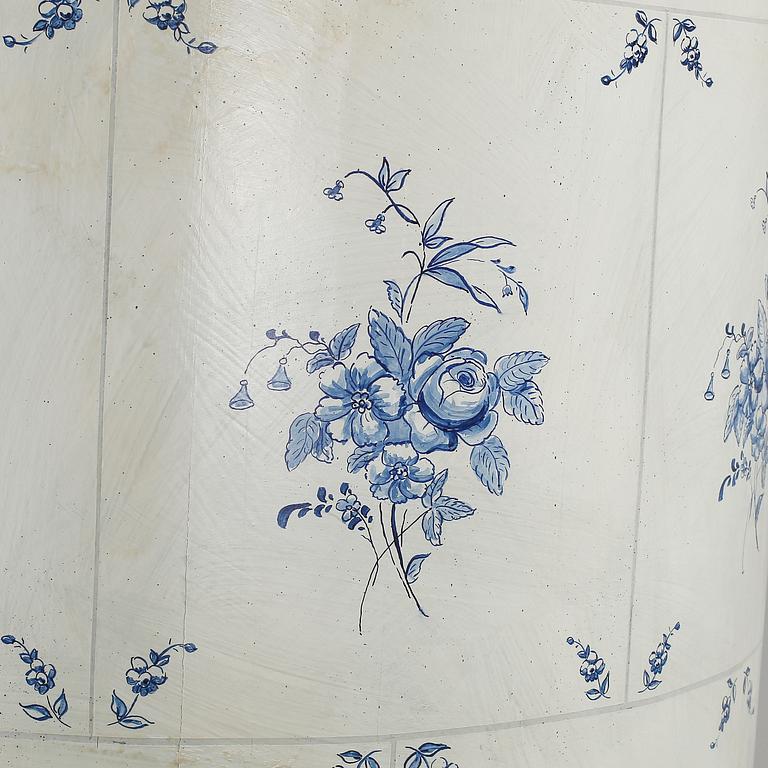 KAKELUGNSSKÅP, gustaviansk stil, 1900-talets slut.