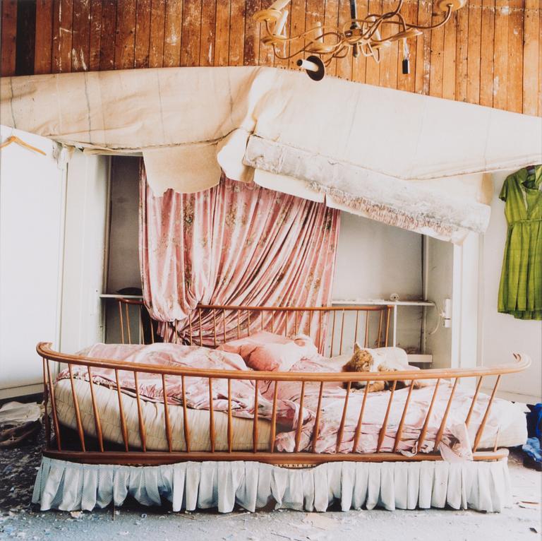 Jeanne Fredac, fotografi, signerad och daterad 2014, numrerad 40/80.