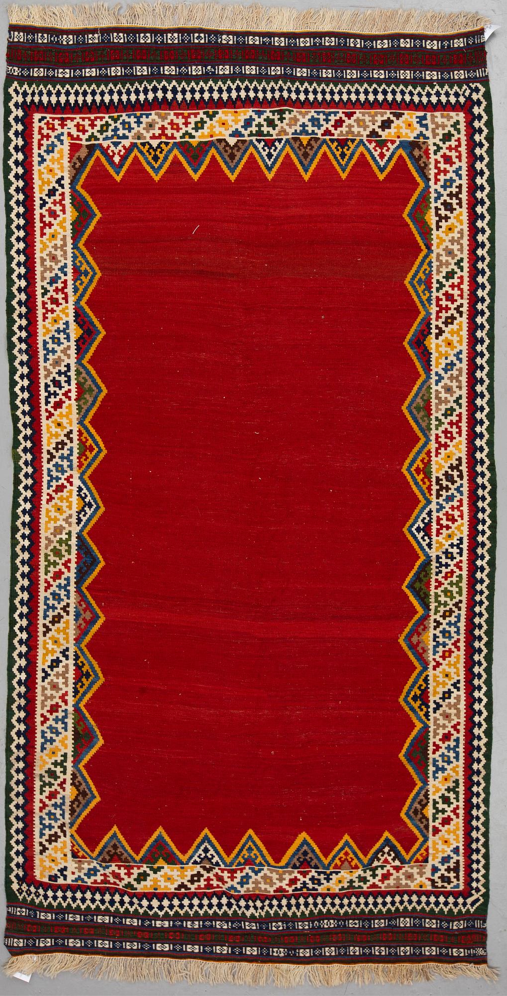 A RUG, Kashgai kilim, ca 245 x 138 cm.