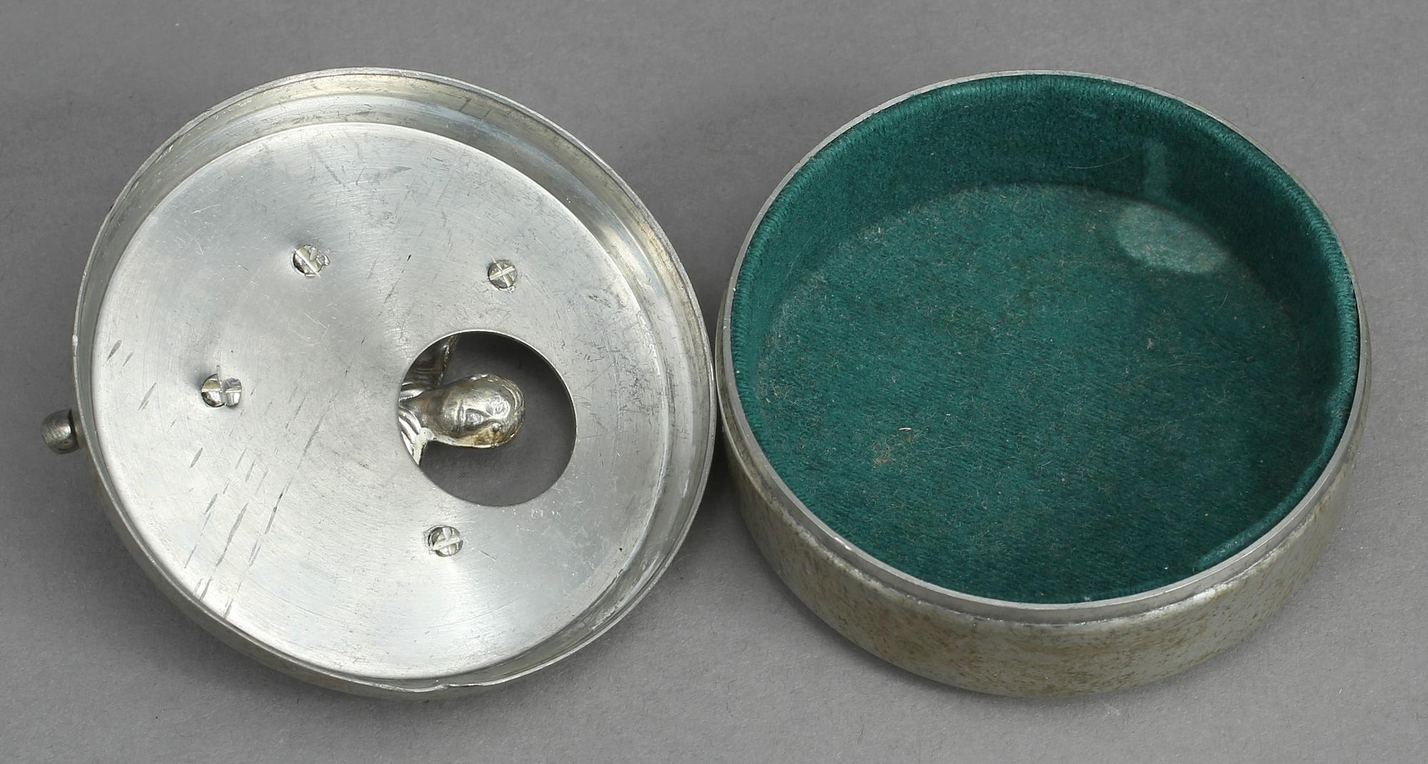 MANSCHETTKNAPPSASK, tenn, "Orginell", Widerholm & Dahlberg, Eskilstuna. 1930/40-tal.