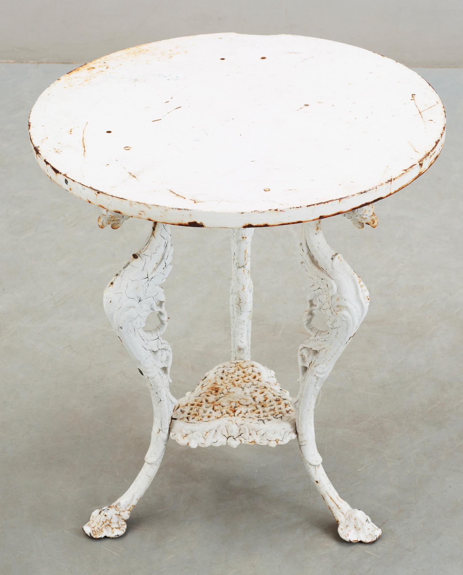TRÄDGÅRDSBORD, gjutjärn, omkring 1900.