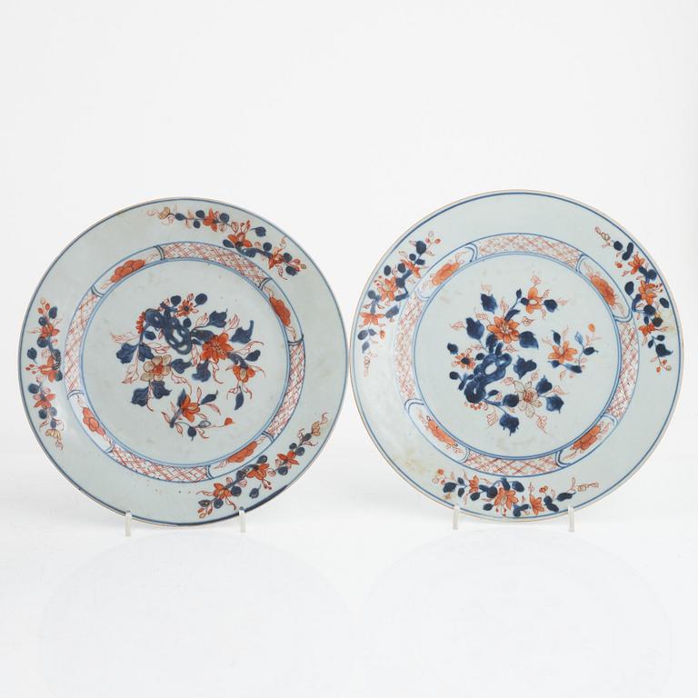 13 pieces of Canton and export porcelain, China, 18th-19th century.