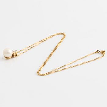 Collier, med odlad pärla och briljantslipade diamanter.
