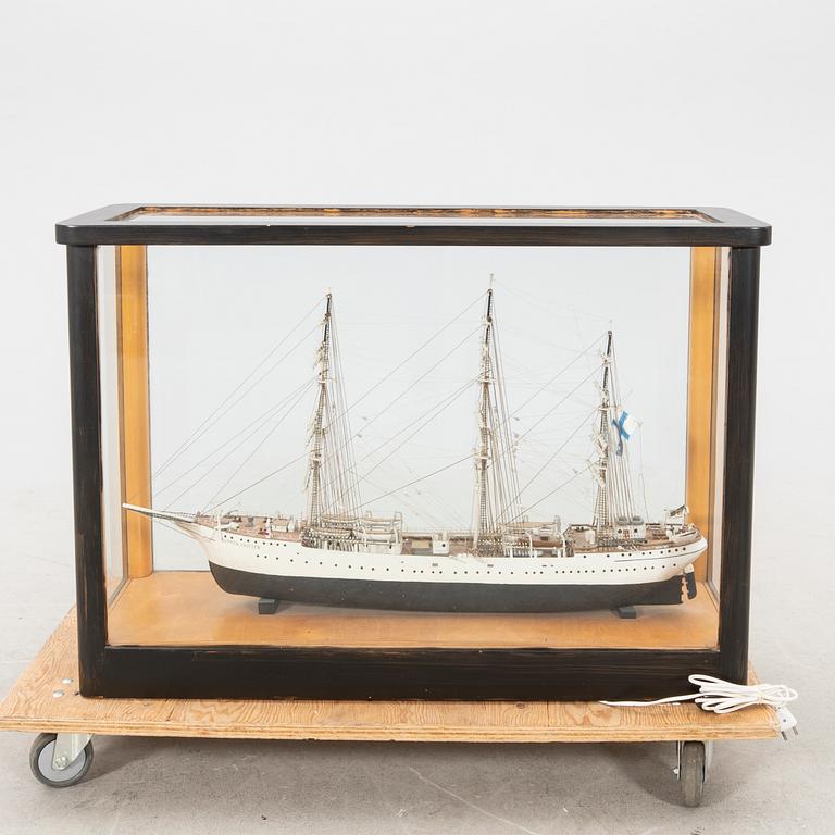 A ships model of frigate Suomen Joutsen 20th century.
