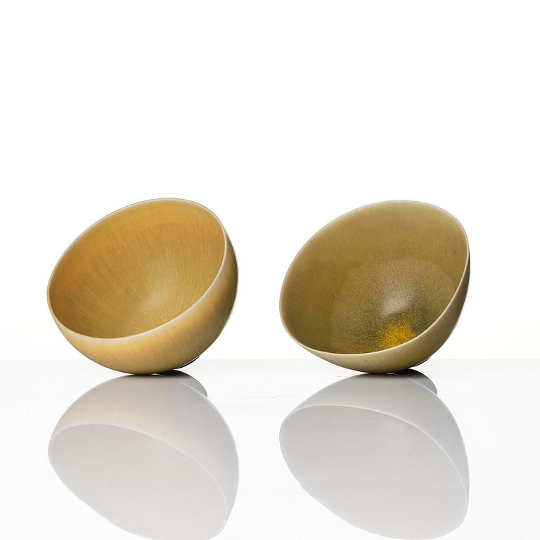 Berndt Friberg, a set of four stoneware vases and two bowls, Gustavsberg Studio 1962-74.