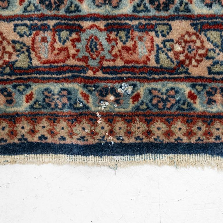 Rug, North Persian, approx. 350 x 287 cm.