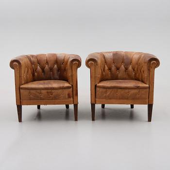 FÅTÖLJER, 1 par, Chesterfieldmodell, 1900-talets första hälft.