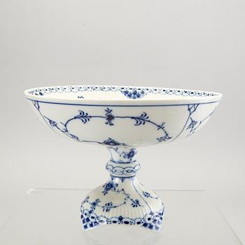 A 35 pcs Musselmalet Royal Copenhagen porcelain service.