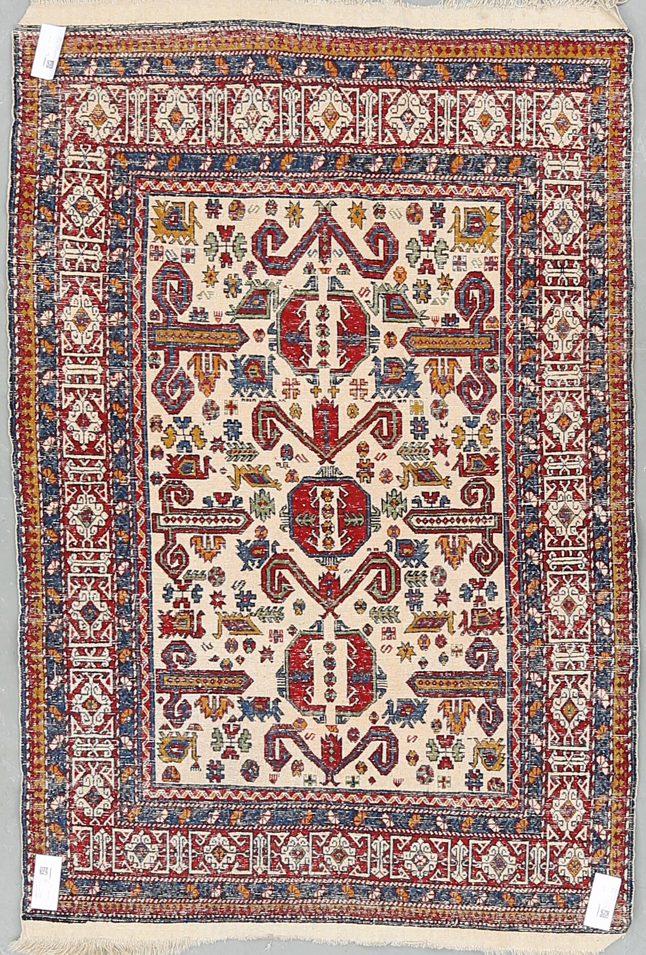 MATTA, semiantik Shirvan. Ca 156x110.