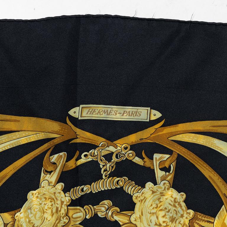 Hermès, scarves, 2 st, "Le Mors a la Conétable" samt "Clic Clac".