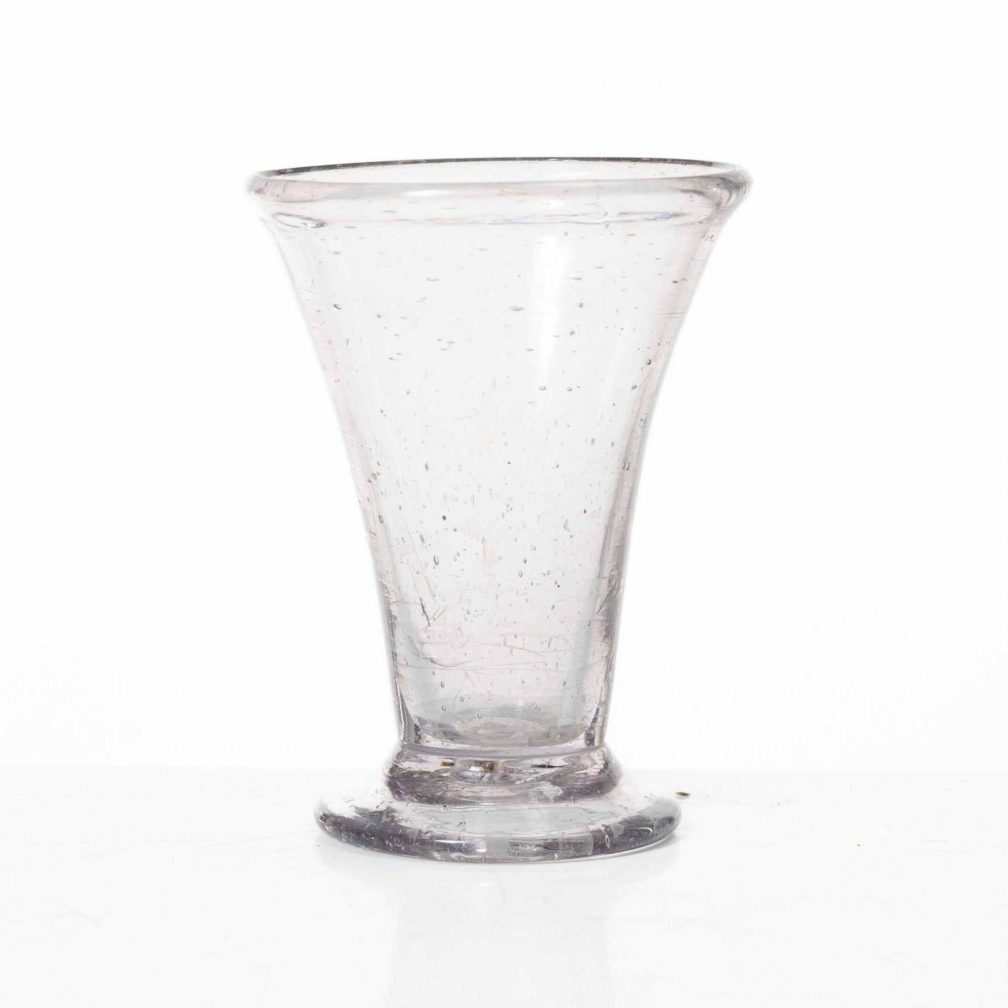 A miniature cup, 18th century.