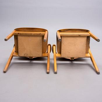 KARMSTOLAR, 2 st, "Domus" Ilmari Tapiovaara, 1900-talets mitt.