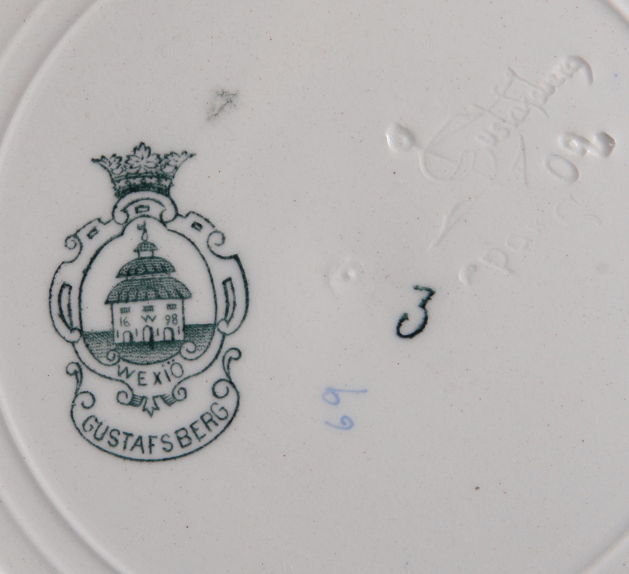 MATSERVIS, 40 delar, flintgods, "Växiöguld", 1800/1900-tal.