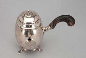 KAFFEKANNA, silver, Johan Petter Grönwall, Stockholm 1821. Tot. vikt ca 368 g.