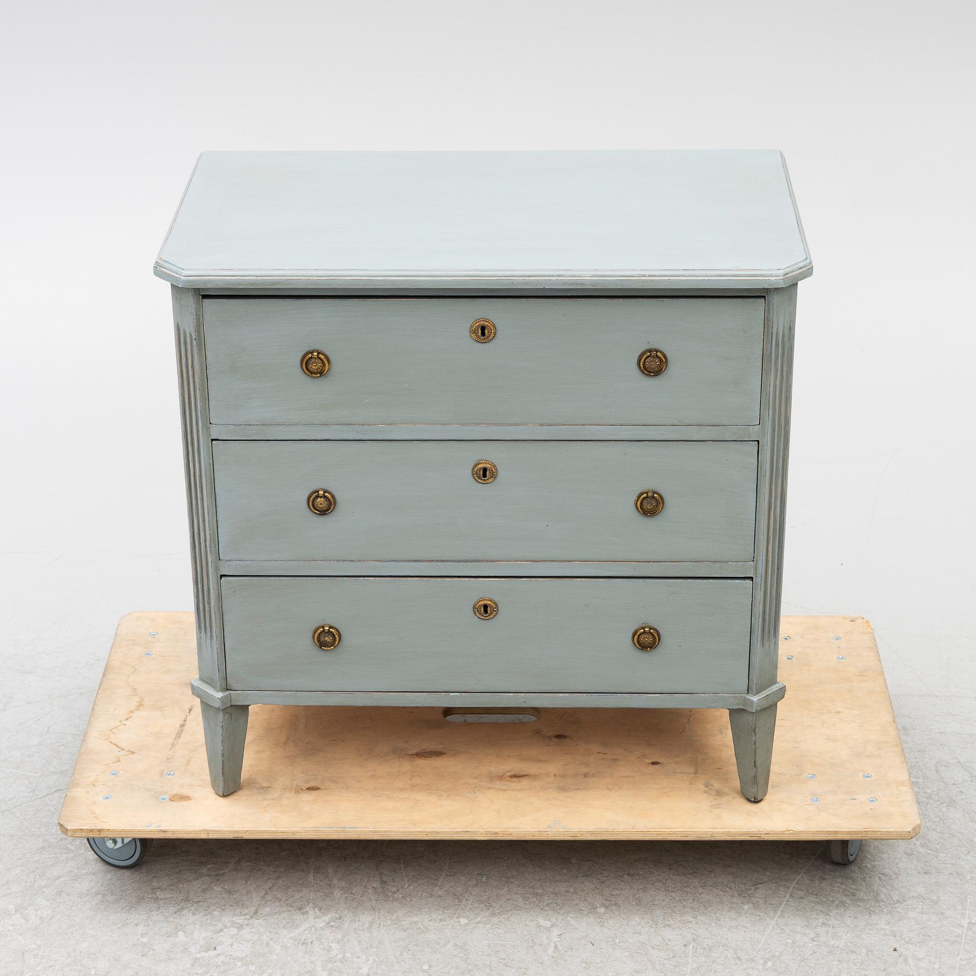 A Gustavian style chest of drawers, Sweden, early 20th century.