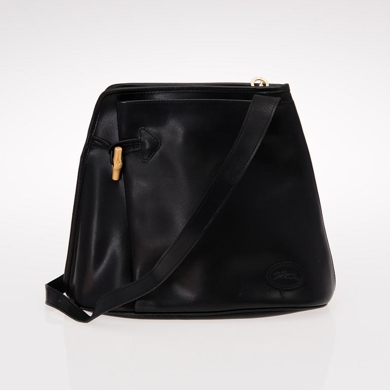 A VINTAGE LONGCHAMP ROSEAU SHOULDER BAG.
