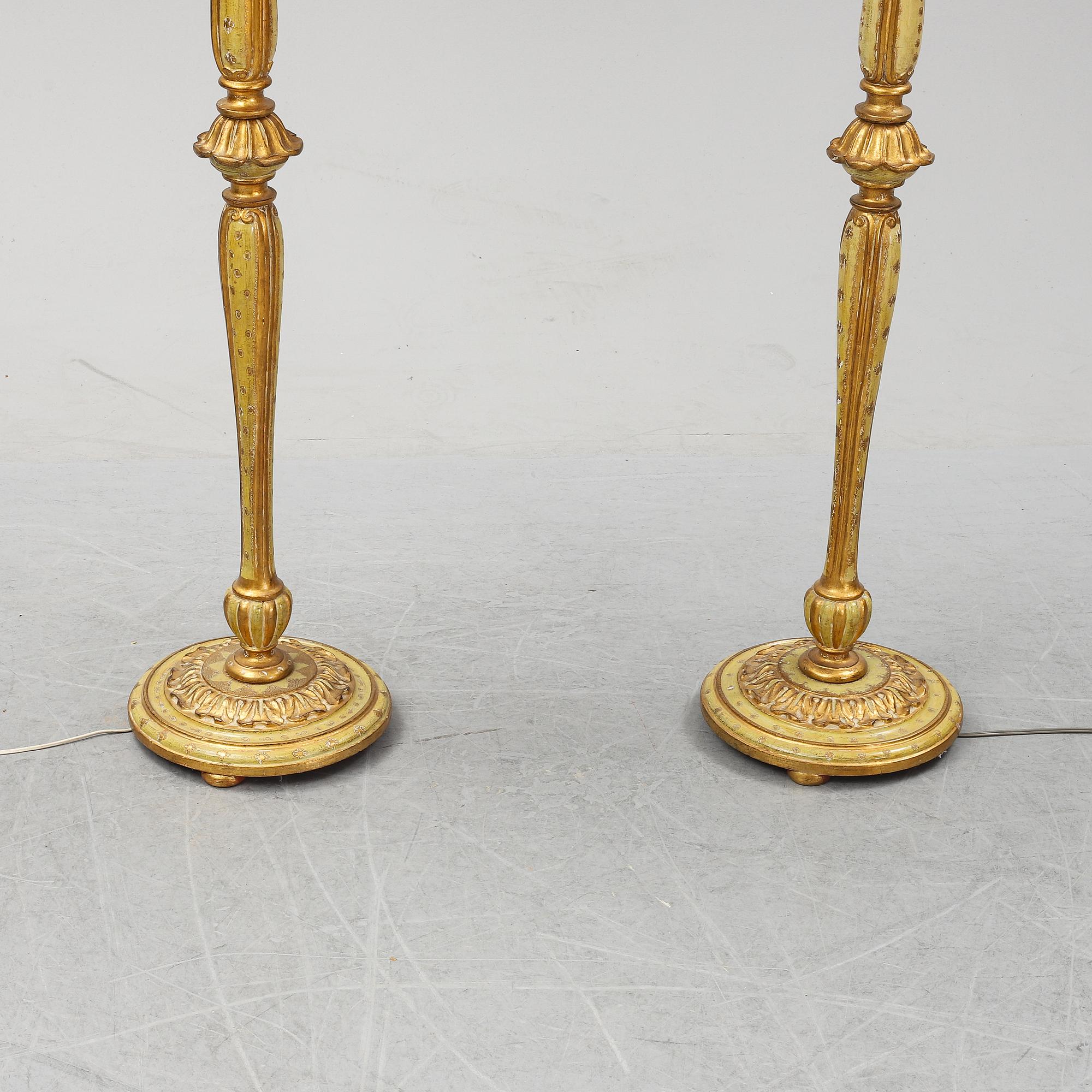 A pair of Louis XVI-style floor lamps, second half of the 20th century.