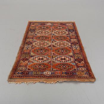 MATTA Kaukasisk semiantik ca 190 x 106 cm.