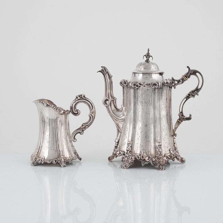 JT Palmgren, kaffekanna och gräddkanna, silver, Norrköping 1859.