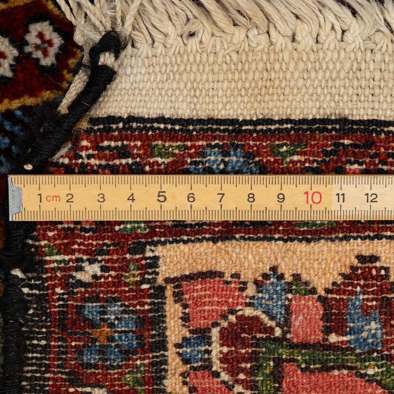 Carpet, approx. 200 x 140 cm.