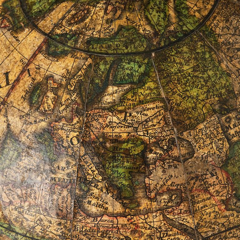 Jordglob, av Matthäus Seutter (globmakare verksam i Augsburg,  1678-1757).