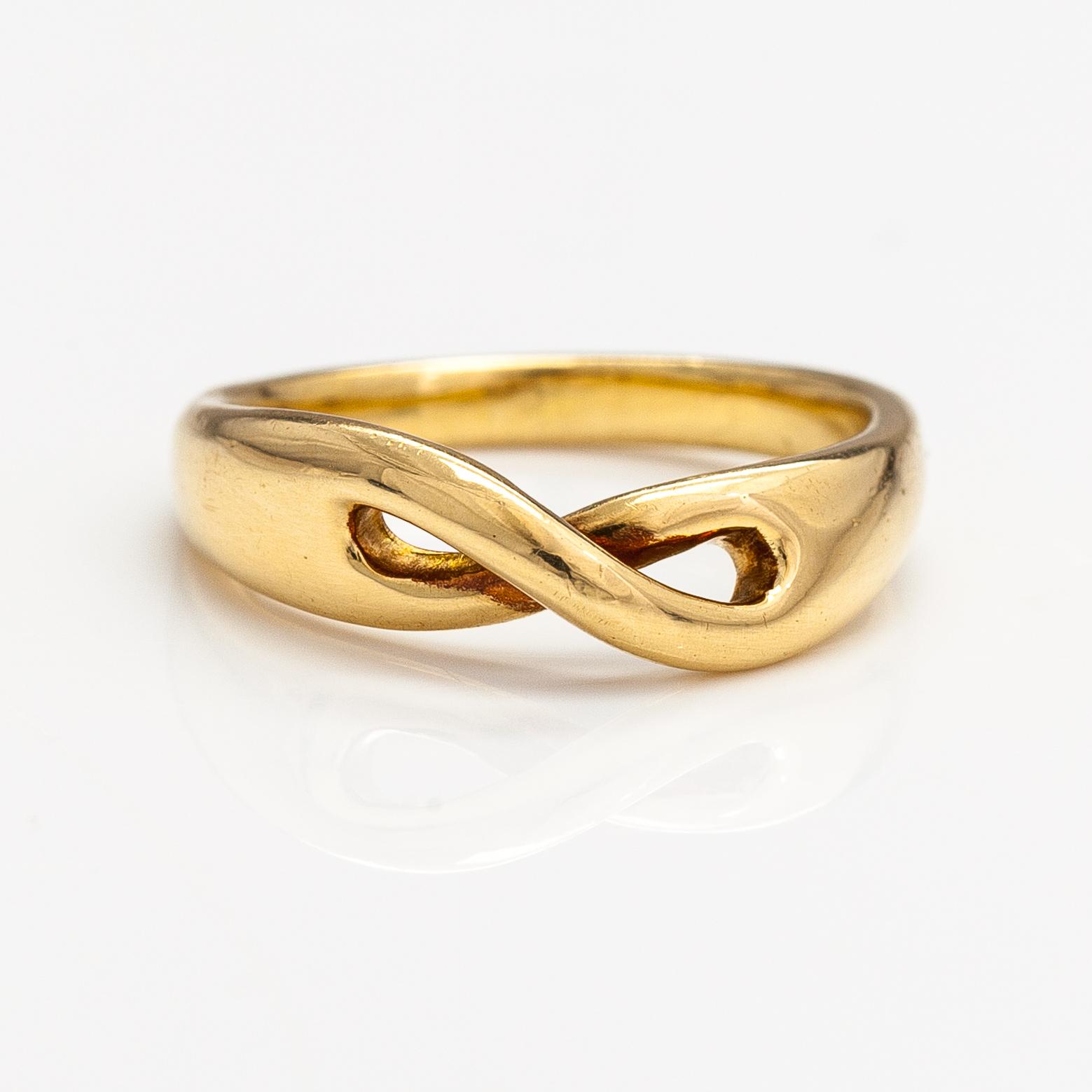 Tiffany & Co, Sormus, 18K kultaa "Infinity". Tiffany & co.