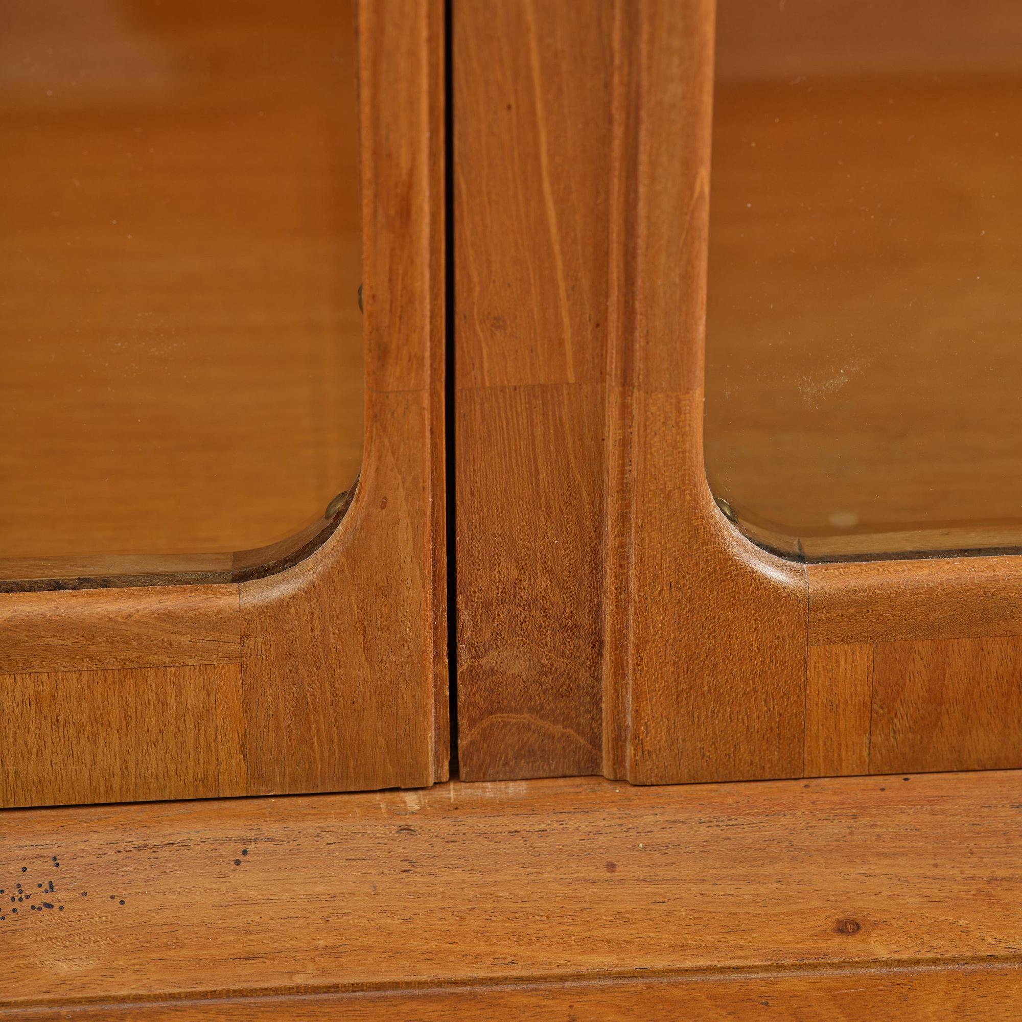 Carl Malmsten, an "Enstycksskåp" display cabinet, 1950s.