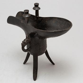 RITUELLT VINOFFERKÄRL (Jue), brons, Kina, 1900-tal.