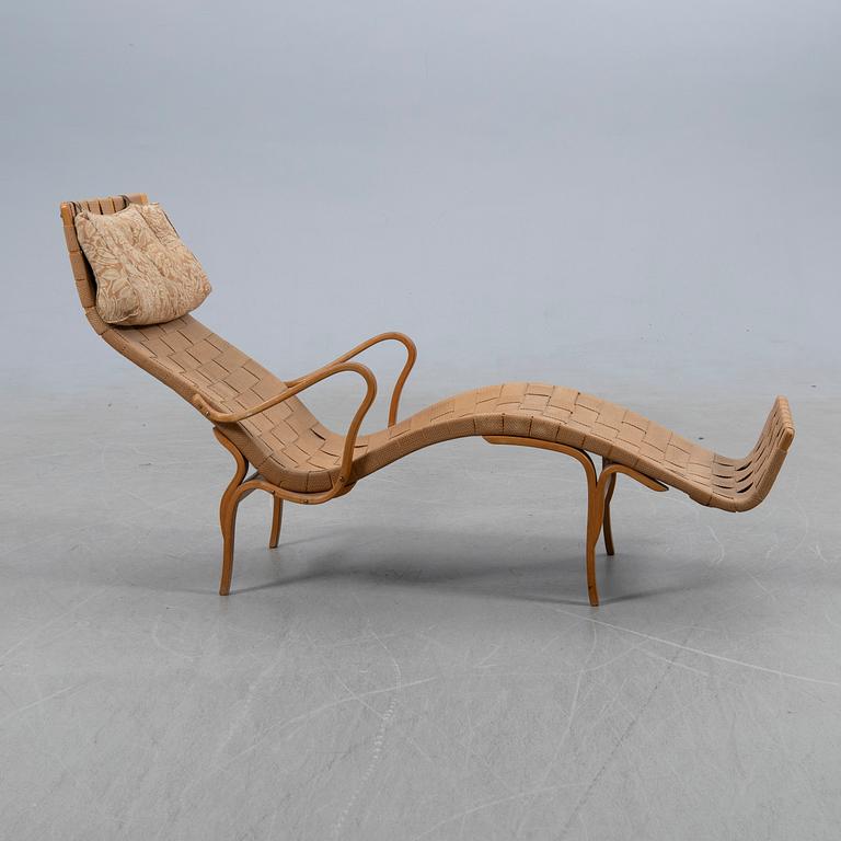 Bruno Mathsson, Armchair, "Pernilla 3", Karl Mathsson Company, Värnamo, 1960s.