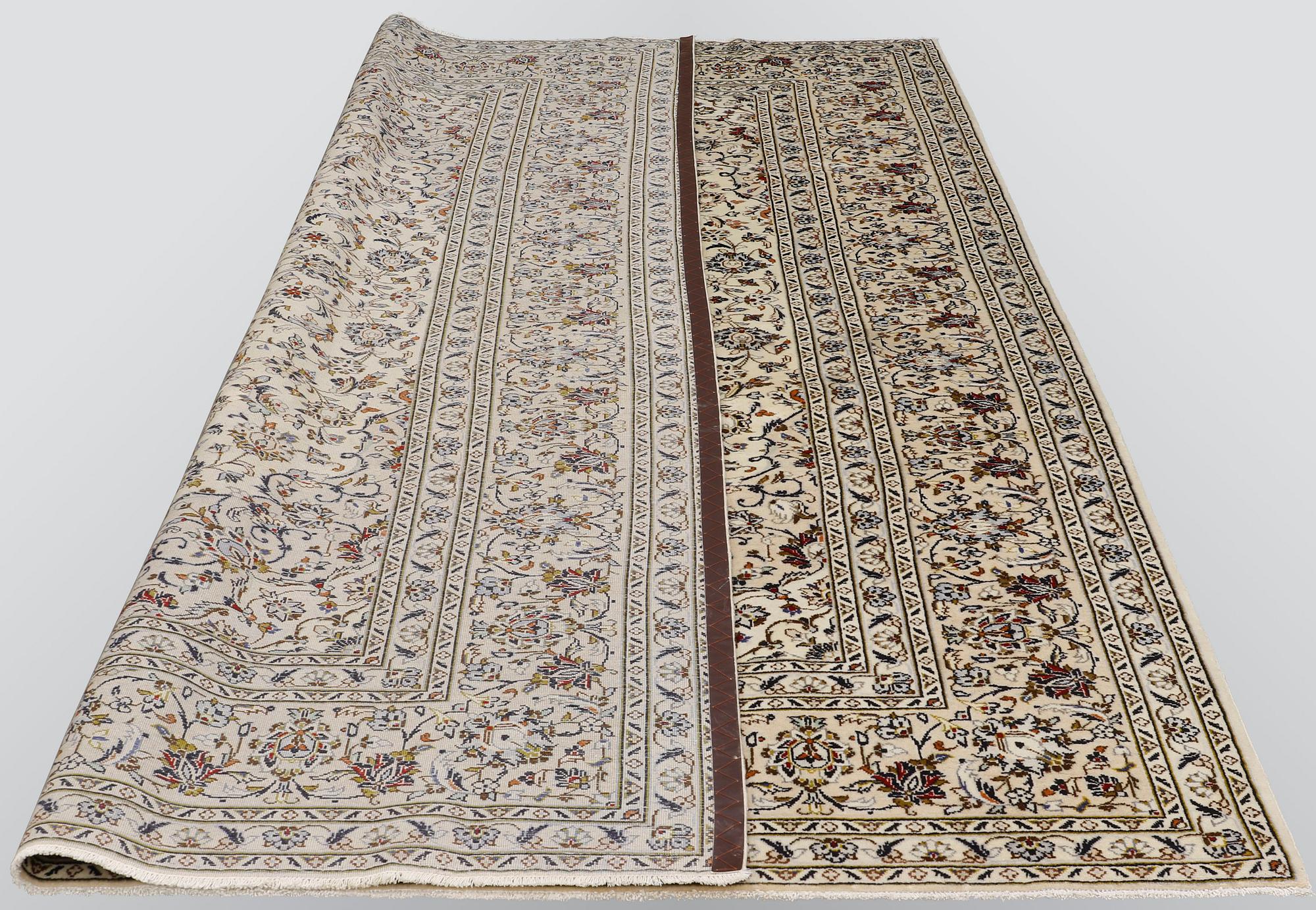 A carpet, Kashan, ca 385 x 245 cm.